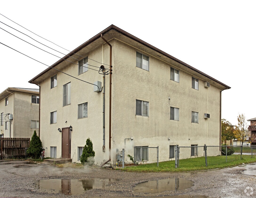 Foto del edificio - 1515 Elrose Ct