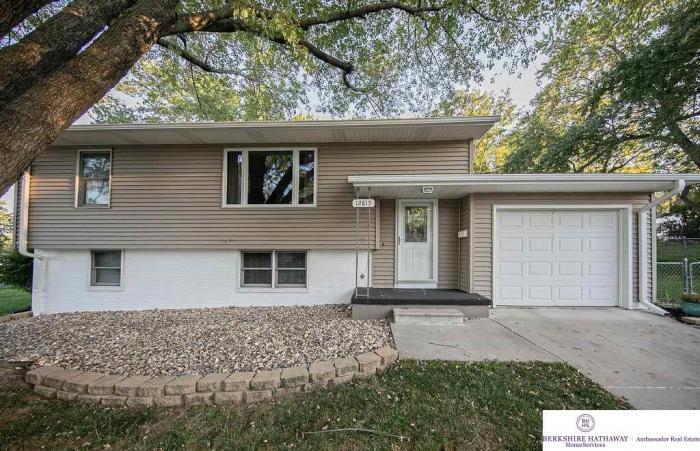 Primary Photo - 4 bedroom in Omaha NE 68144