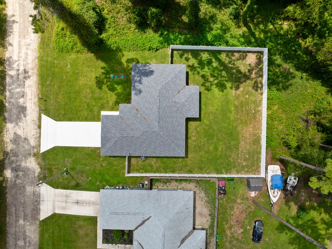 Building Photo - 387 E Caldwell Dr