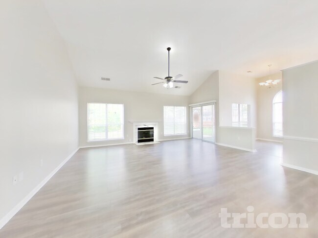 Building Photo - 11901 Harris Pointe Dr