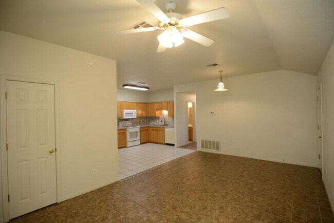 Building Photo - 3705 Woodrow Dr