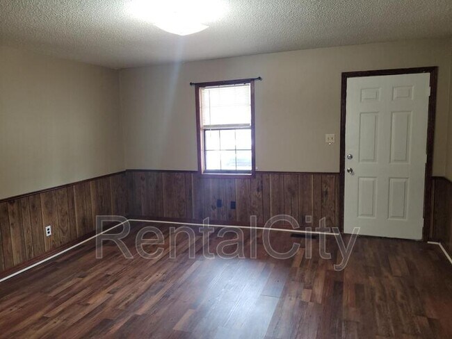 Foto del edificio - 116 Eastlawn Dr