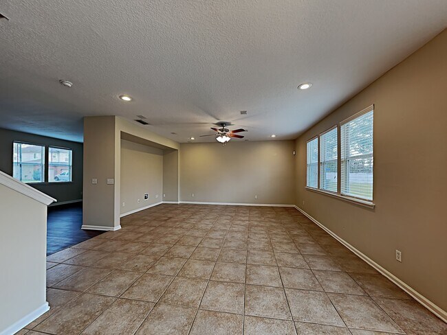 Building Photo - 2526 Britney Lakes Lane