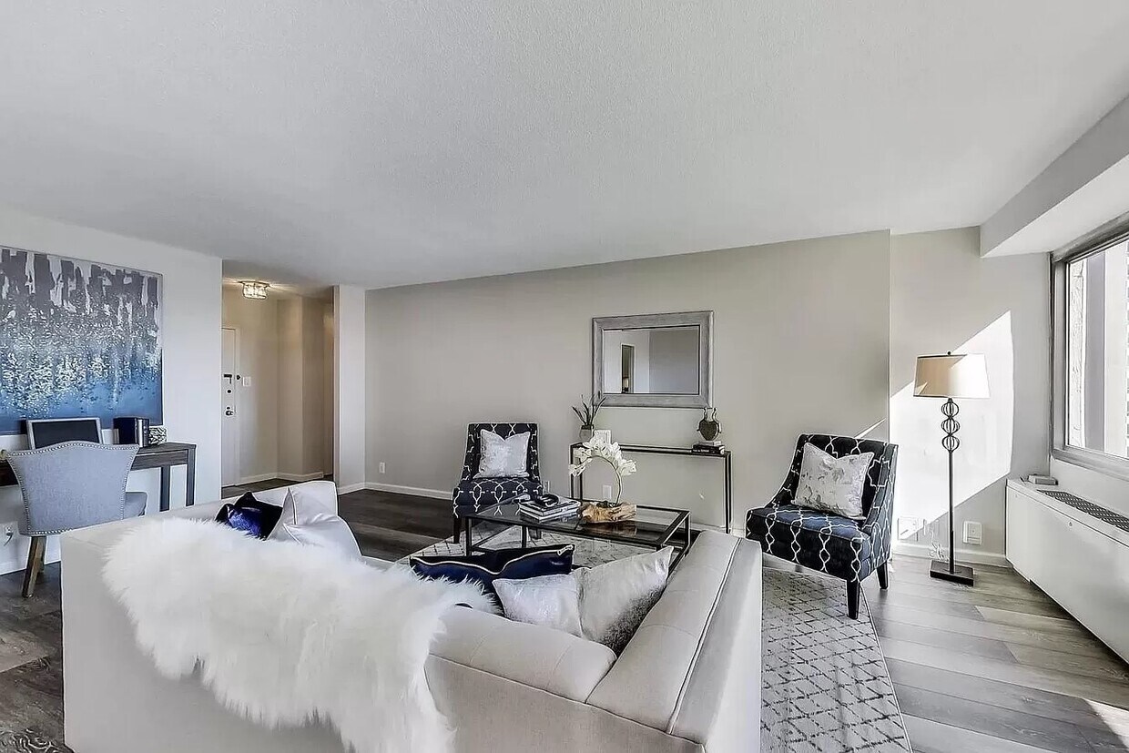 Foto principal - 5500 Friendship Blvd