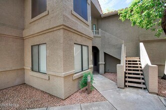 Building Photo - 15252 N 100th St