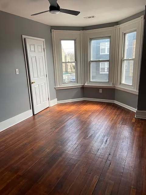 Foto del edificio - 520 N 53rd St