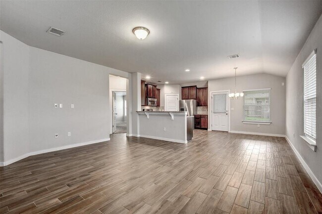 Building Photo - 5500 Loma Alta Dr