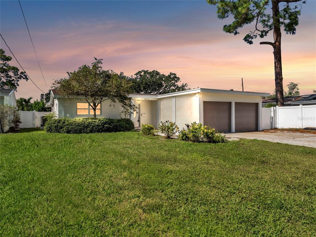 Foto principal - 4870 Venetian Blvd NE