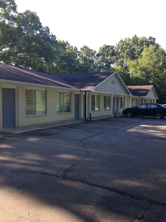 52715 35 1/2 St, Paw Paw, MI 49079 Apartments in Paw Paw, MI