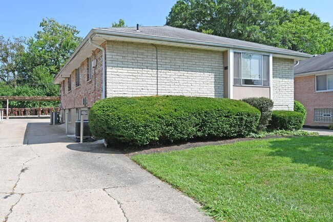 Foto del edificio - 6020 Ridgeacres Dr