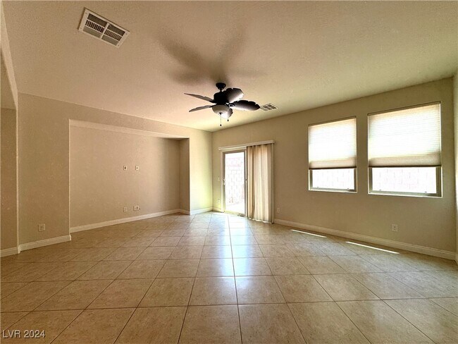 Foto del edificio - 363 Woodland Moss Rd