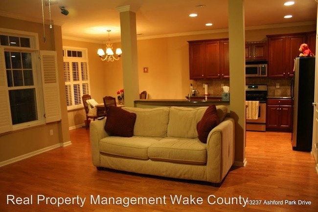 Building Photo - 13237 Ashford Park Dr