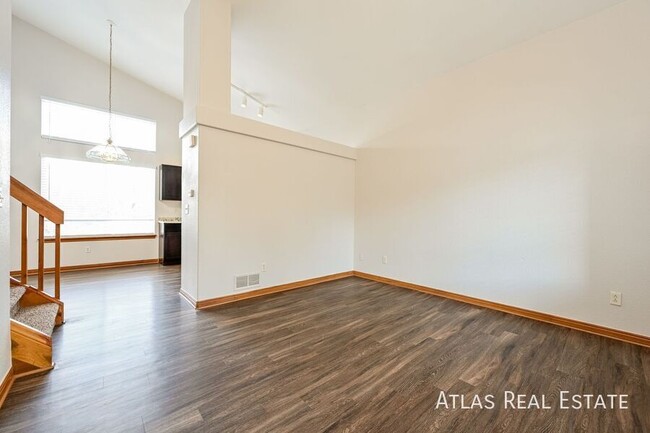Foto del edificio - 1233 S Alton Ct