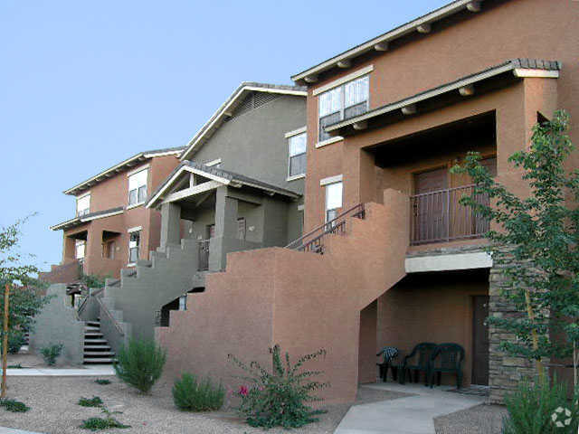 Building Photo - San Clemente at Power Ranch