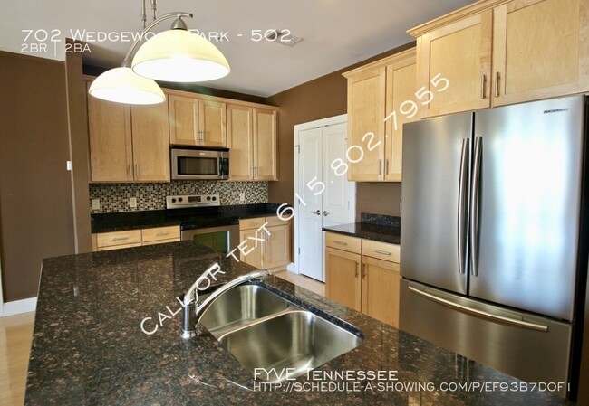 Building Photo - 702 Wedgewood Park #502