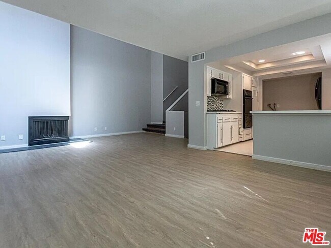 Building Photo - 1610 Camden Ave