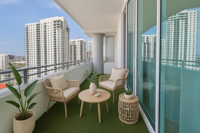 Foto del edificio - 350 NE 24th St