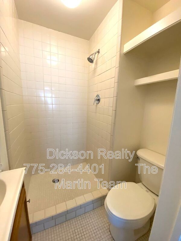 Building Photo - 514 7th St