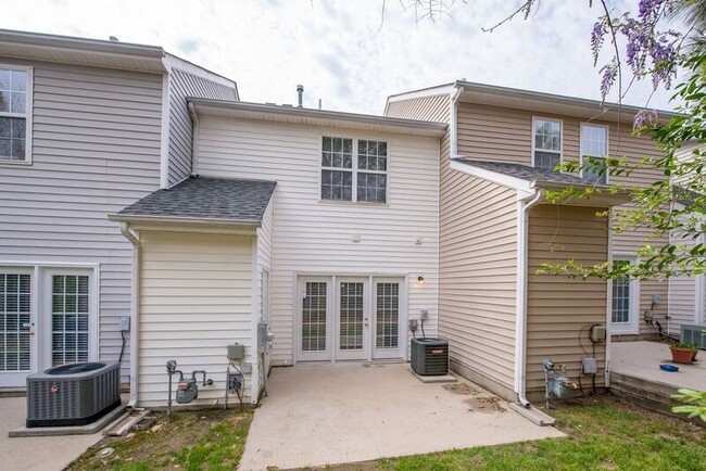 Building Photo - 8606 London Park Ct