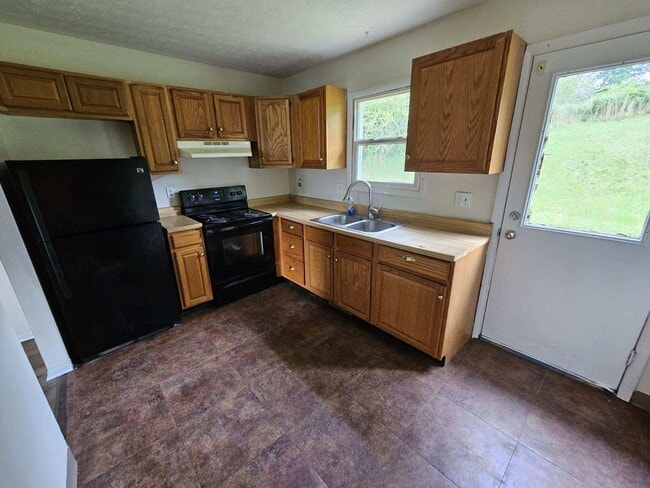 Building Photo - 1231 Green Valley Dr
