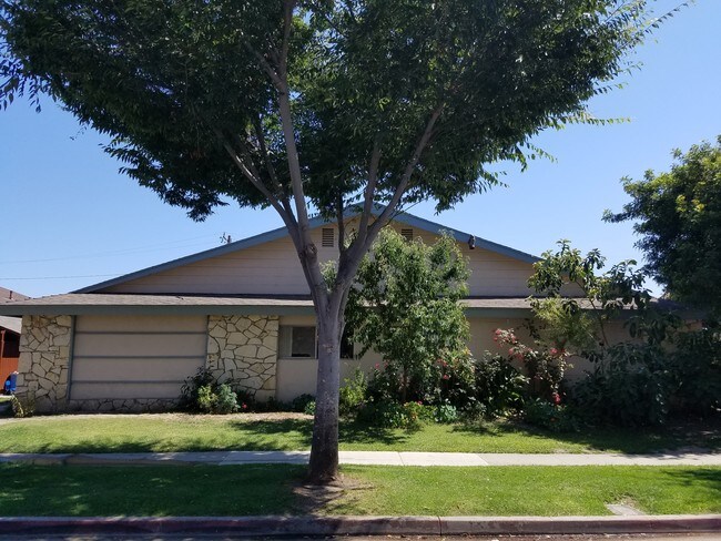 Foto del edificio - 1752 W Neighbors Ave