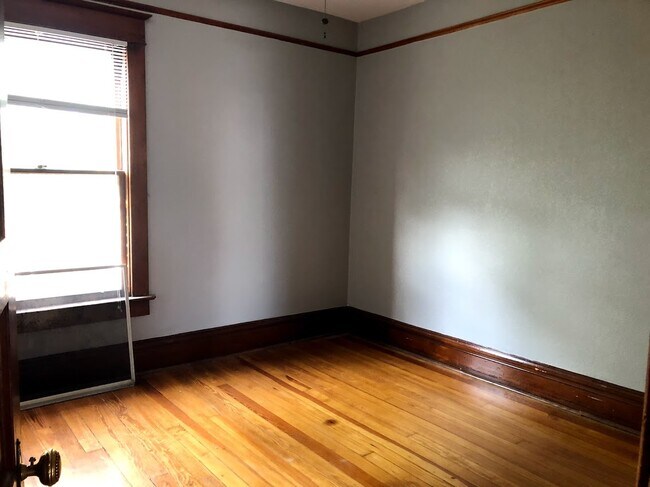 Building Photo - 1515 East 22nd Avenue