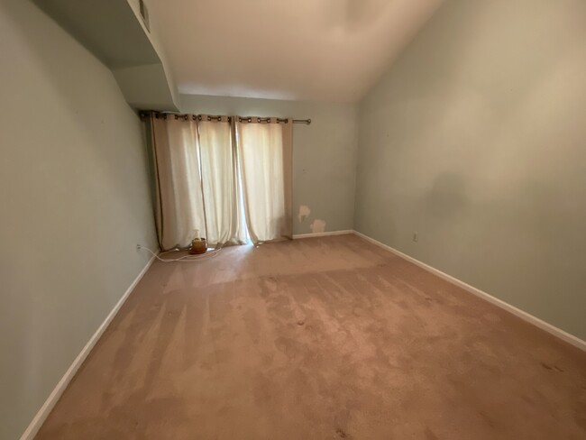 Building Photo - 1525 Church Hill Pl