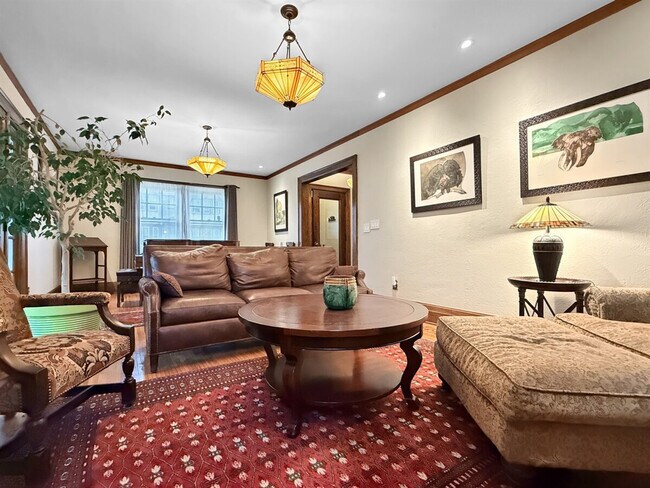 Foto del edificio - 410 Wellington Ave