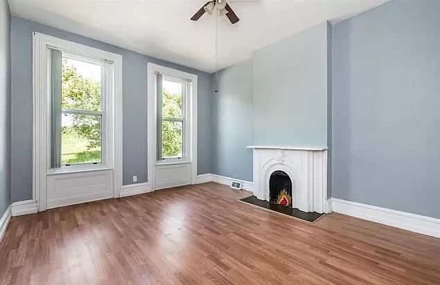 Foto del edificio - Updated Fox Park Apartment with Bonus Room & Fenced Yard