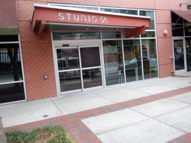 Foto del edificio - STUDIO 56 @ TOWN CENTER