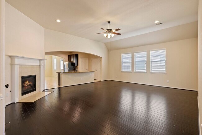 Building Photo - 3310 Retama Falls Ln