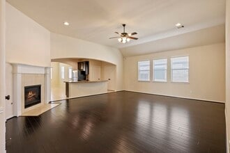 Building Photo - 3310 Retama Falls Ln