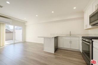 Building Photo - 5244 Whitsett Ave