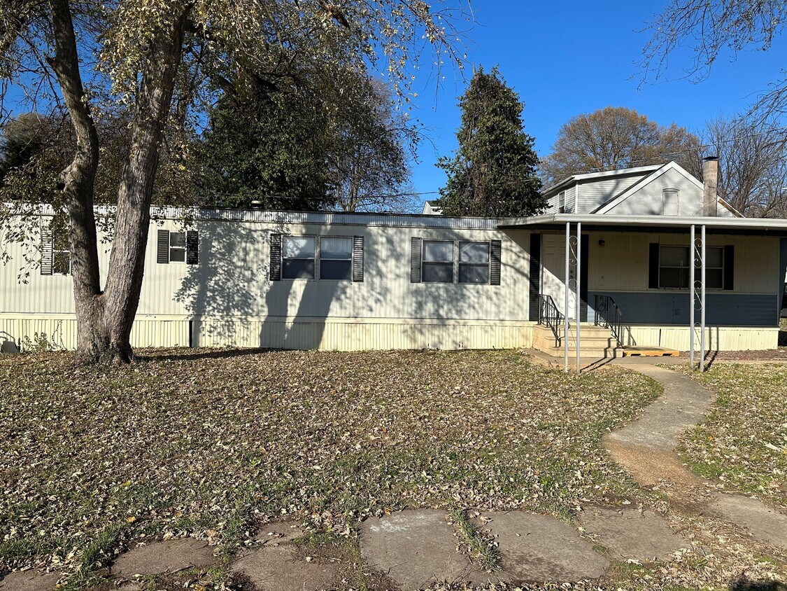 723 Abend St, Belleville, IL 62220 House Rental in Belleville, IL