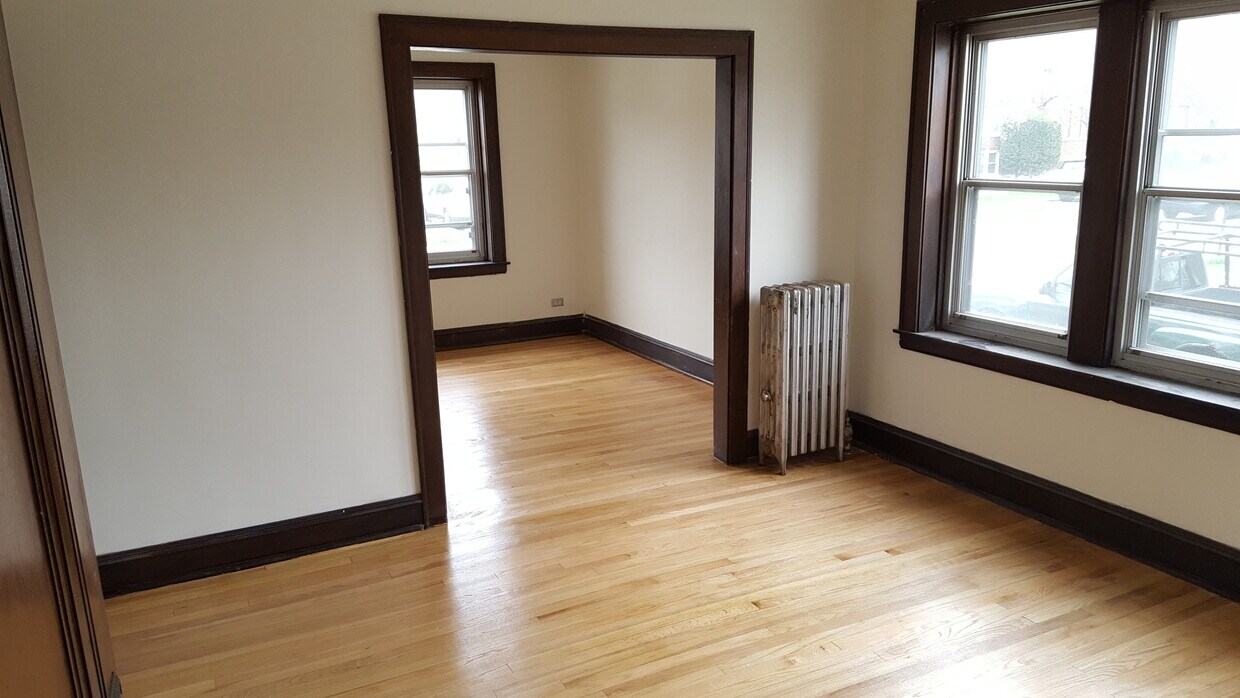Primary Photo - 3224 N Major Ave