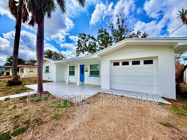 Photo - 7838 Causeway Blvd N House