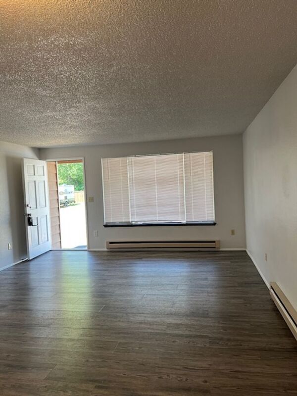 Foto del edificio - 10026 30th St NE