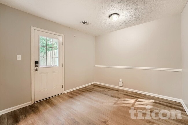 Foto del edificio - 126 Woodberry Ct