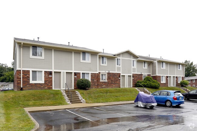 Complejo - Oakdale Square Apartments and Townhomes