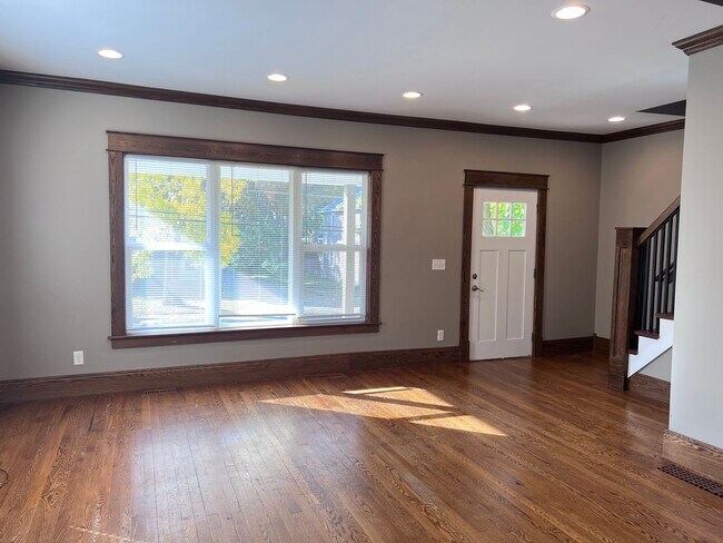 Foto del edificio - Three Bedroom Single Family Home - Close to everything!