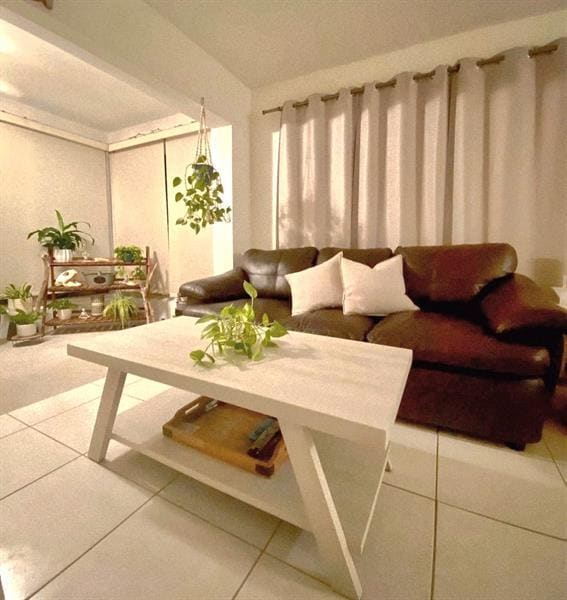 Foto del edificio - 3211 NE 8th St