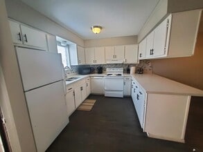 Building Photo - 2240 S Elks Ln