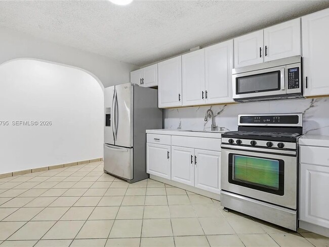 Building Photo - 18810 SW 25th Ct