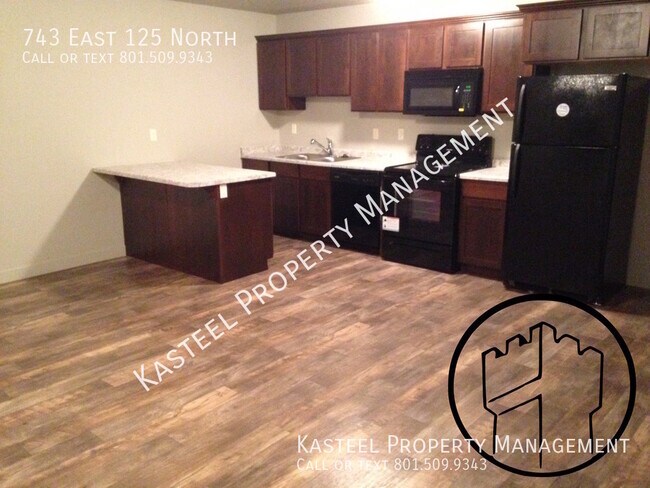 Foto del edificio - 743 E 125 N St