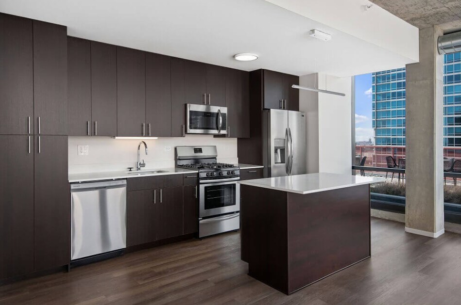 Primary Photo - 1301 S Michigan Ave