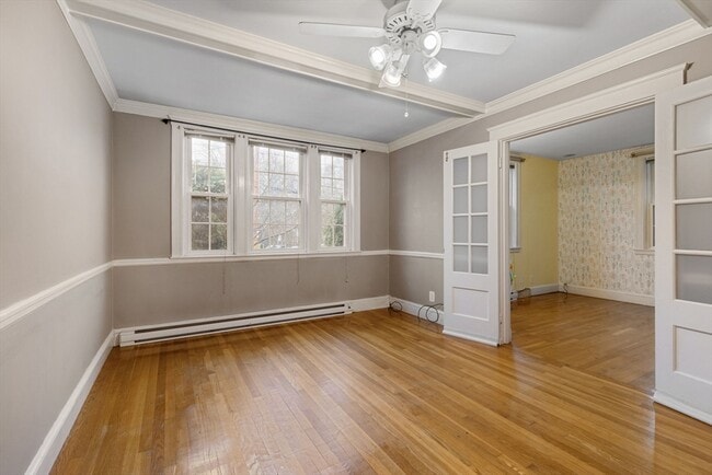 Building Photo - 161 Florence St