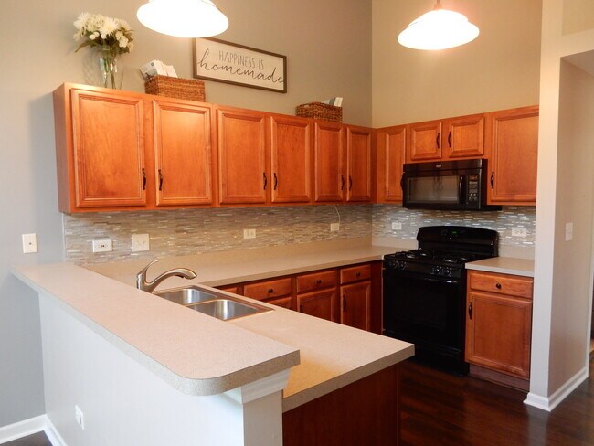 Foto del edificio - 332 Gladstone Ln