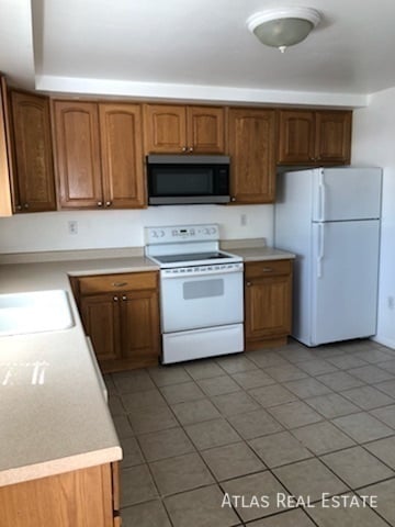 Primary Photo - 930 Bishop Ct