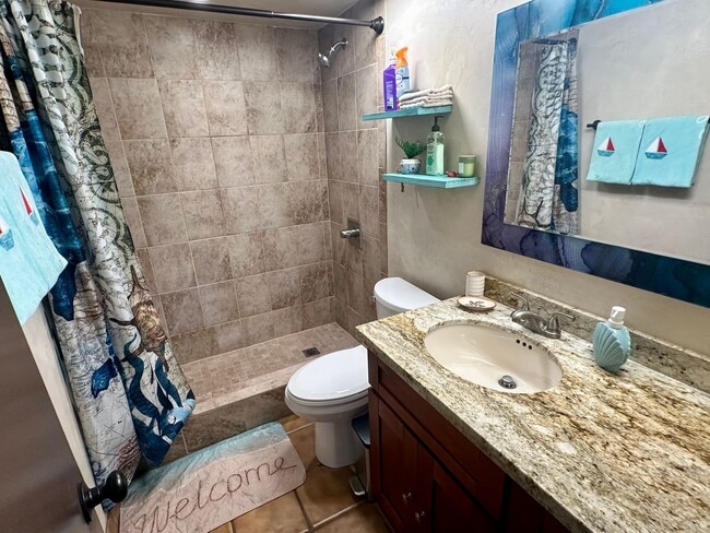 Building Photo - Ocean Front Complex w/ Pool & Amenities, Fully Furnishish