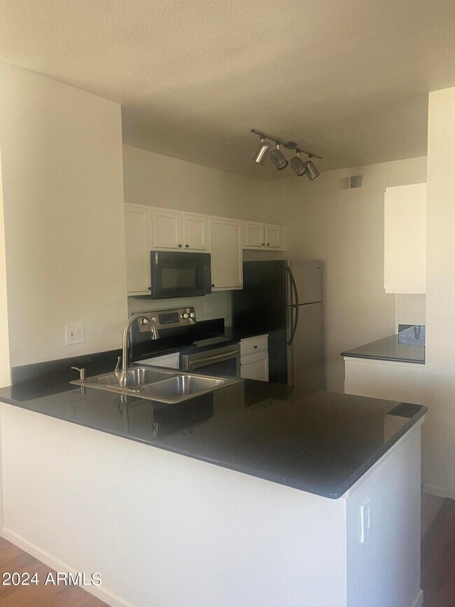 Foto del edificio - 7009 E Acoma Dr